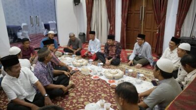 Buka Bersama Wartawan dan LSM, Pj Bupati Merangin Ajak Perangi Hoax