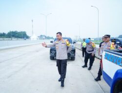 Tinjau Jalan Toll Cimanggis-Setu, Kapolres Metro Bekasi Bekasi Pastikan Siap Dipakai Jalur Mudik