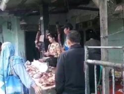 Jelang Lebaran, Penjual Daging Sapi Dadakan di Cibitung Ramai Pembeli