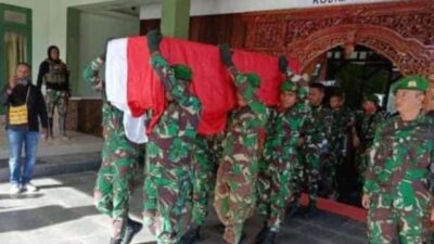 Dandim Pimpin Evakuasi Danramil 1703-04/Aradide, Korban Penembakan OTK di Paniai Papua