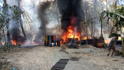 Kilang Minyak Ilegal Padang Tualang Terbakar, Keberadaanya Tuai Pertanyaan 