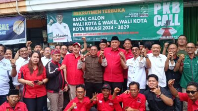 Relawan dan Pengurus DPC PDIP Ke Kantor DPC PKB Kota Bekasi Mengawal Tri Adhianto