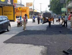 Dinas PUPR Kabupaten Mojokerto Gercep Tangani Jalan Berlubang