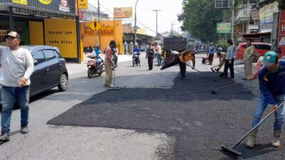 Dinas PUPR Kabupaten Mojokerto Gercep Tangani Jalan Berlubang