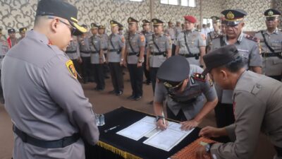 Kapolres Pimpin Upacara Sertijab Kasat dan Kapolsek di Jajaran Polres Lampung Selatan