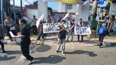 Aksi Titah Rakyat Kota Bekasi, Tuntut Komisioner KPU Yang Terlibat Gratifikasi Segera Mundur