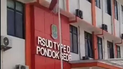 Viral…Bendera Merah Putih Lusuh dan Robek Berkibar di Halaman RSUD Type D Pondok Gede