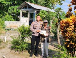 Sambang Juru Kunci Makam Bhabinkamtibmas Desa Wunut Mojoanyar, Tingkatkan Tali Silaturahmi