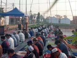 Warga Perumahan Green City Subang, Laksanakan Sholat Idul Adha di Halaman Tanah Kosong