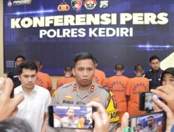 Gelar Press Release, Polres Kediri Amankan 8 Terduga Pelaku Pengeroyokan di Ngasem