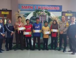 Jum’at Berkah, Kapolsek Pungging Peduli Yatim Piatu Siswa SMPN 1 Pungging