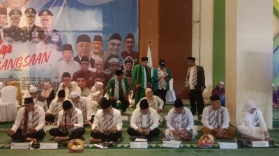 Moment Tiga Paslon Walikota Bekasi Ikuti Maulid Bersamaan, Dikomentari Nitizen