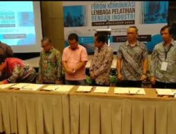 15 Industri Pelatihan Dan Penandatanganan Kerjasama Bersama Kementrian Ketenaga Kerja