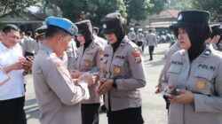 Usai Apel, Propam Polres Kediri Periksa Handphone Anggota