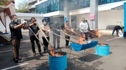 Kejari Kota Bekasi Musnahkan Barang Bukti Hasil 128 Perkara Tindak Pidana