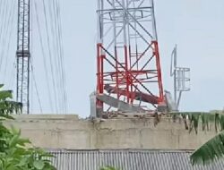 Pekerja Tertimpa Tower Setinggi 25 Meter Roboh, Satu Orang Meninggal Dunia