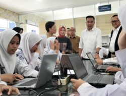 Pj Gubernur Jabar Kunjungi Sekolah Mitra Industri MM2100, Pastikan Link and Match dengan Dunia Kerja