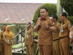 Hari Pertama Masuk Kerja, Bupati Merangin Apel di RSD Kol Abundjani